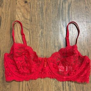 Vintage 1997 Victoria’s Secret Red Lace Bra